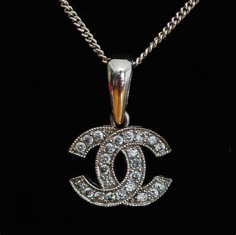 coco chanel pendant